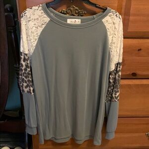Green Long Sleeve Hoodie Sweatshirt